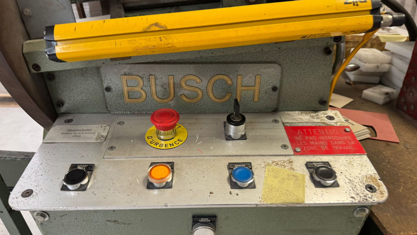 Machine de découpe Busch