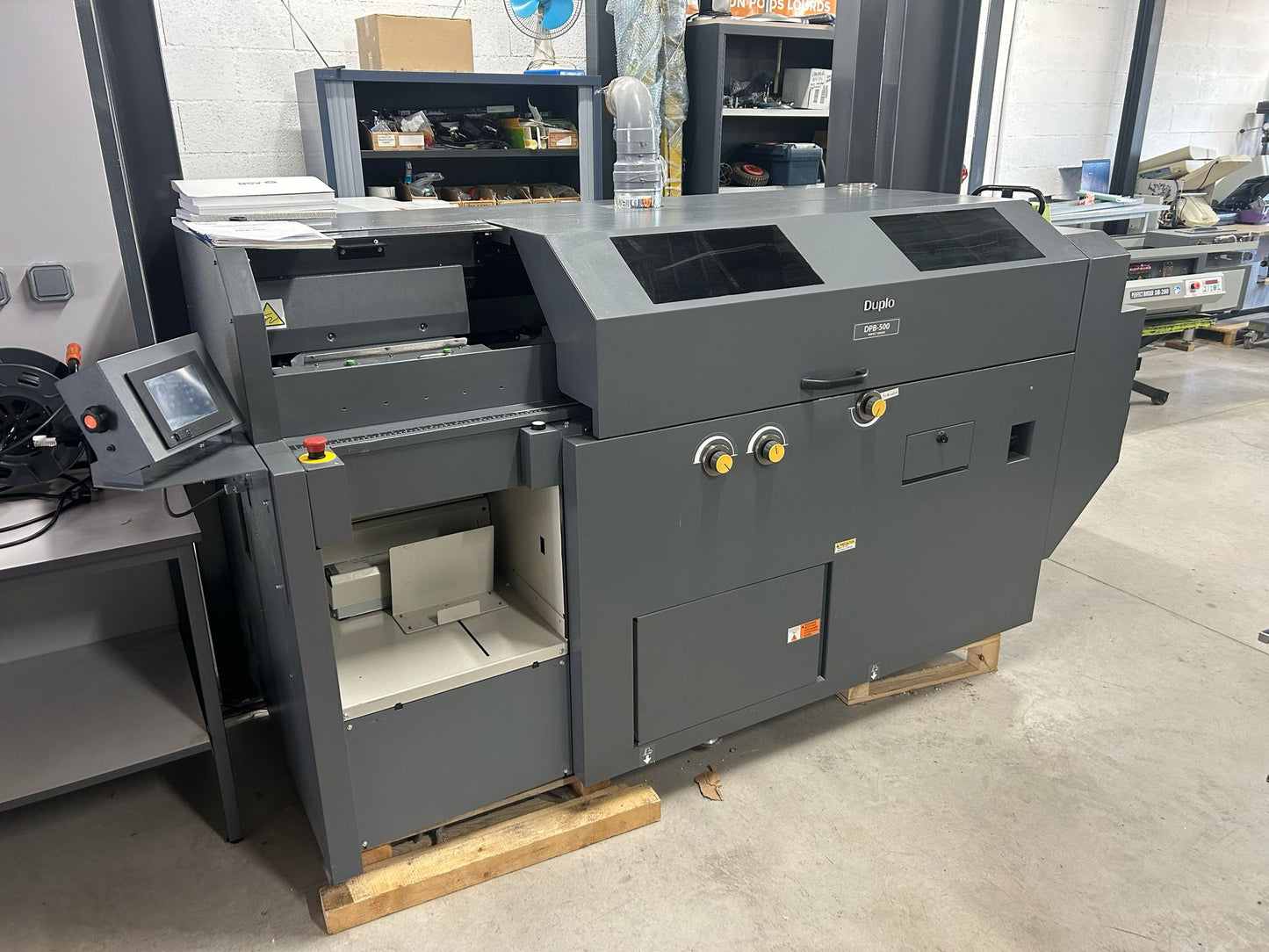 Thermorelieuse DUPLO DPB 500 dos carré collé pour imprimerie professionnelle