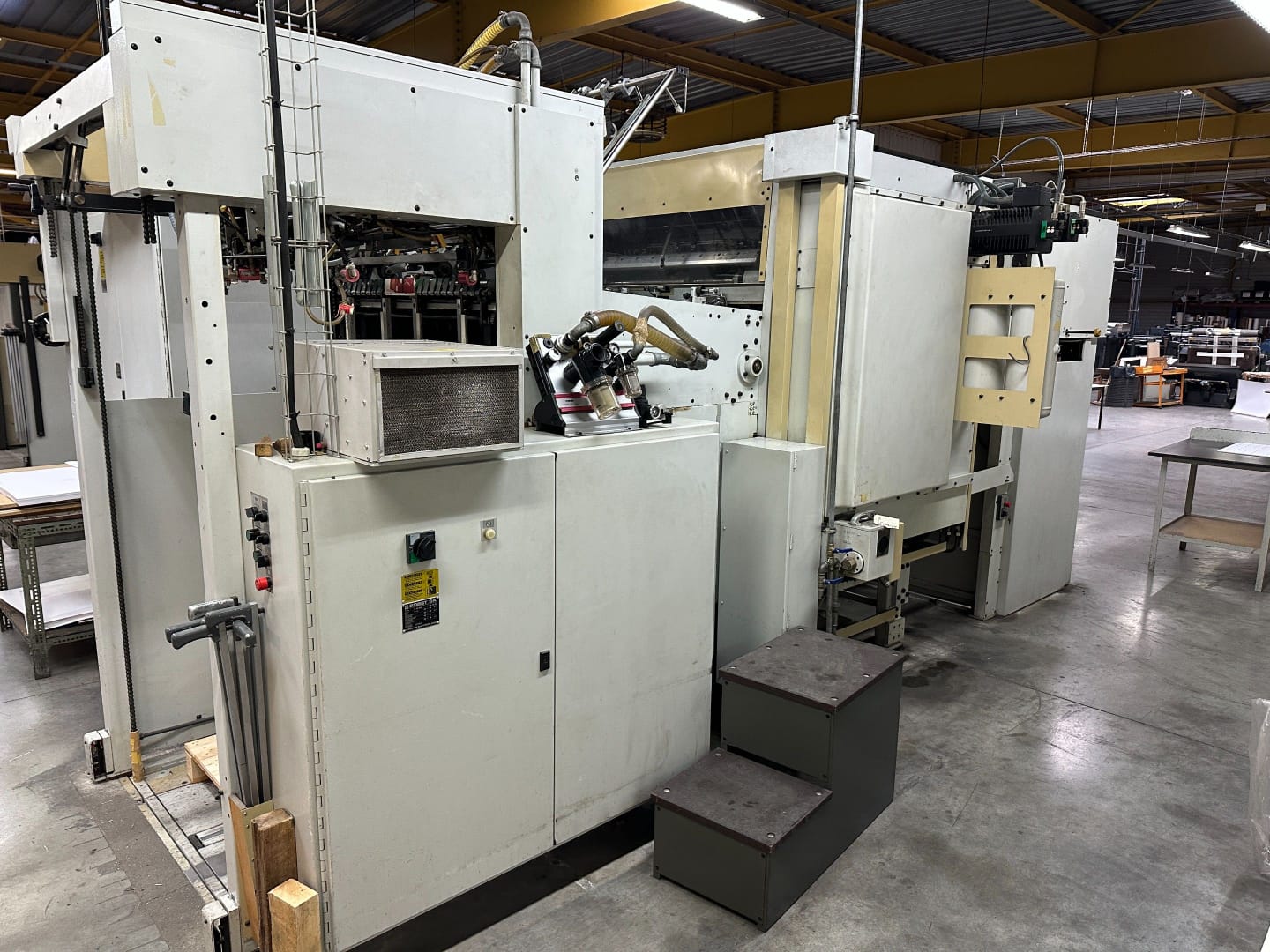 Machine de découpe et dorure à chaud BOBST SP 102 BMA 2001