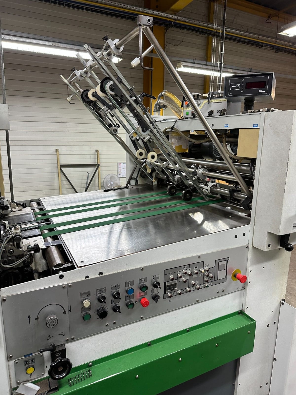 Machine de découpe et dorure à chaud BOBST SP 102 BMA 2001